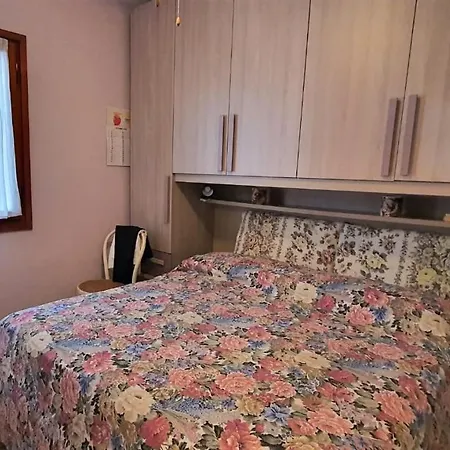 Apartment Peschiera - Two Bedroom With Balcony Peschiera del Garda