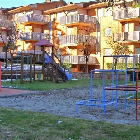 Apartment Peschiera - Two Bedroom With Balcony Peschiera del Garda